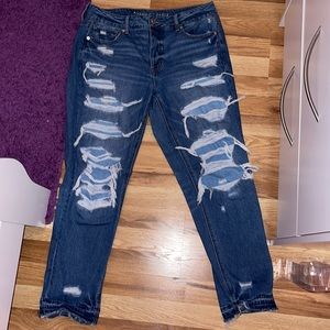 American Eagle Ripped Tomgirl Jeans
